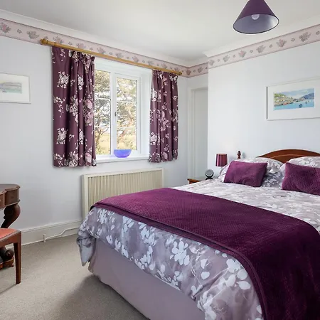 Bucklawren Farm Bed & Breakfast 4*
